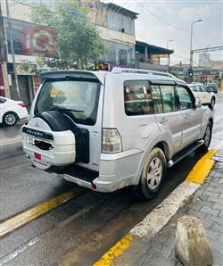 ميتسوبيشي باجيرو